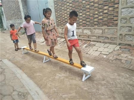 儿童实木平衡木 迅驰体育幼儿园早教体测感统训练
